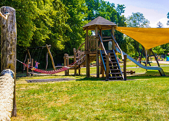 Drumherum im Freibad Nürtingen